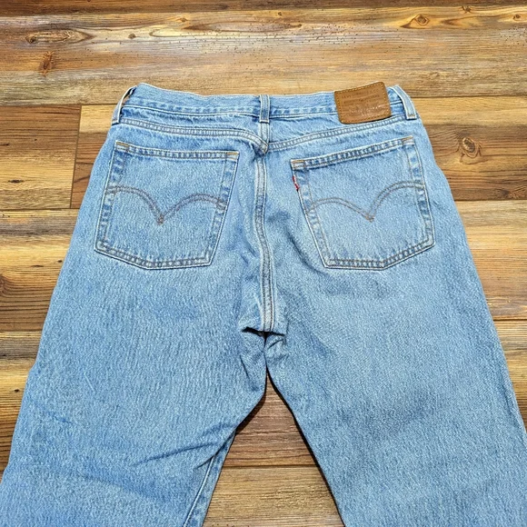Levi's Wedgie Straight Med/Light Wash Cropped Jeans Size 29 - Picture 7 of 13